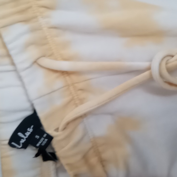 COPY - Lulu's yellow and white tie dye soft jogger sweatpants size small - Picture 3 of 9